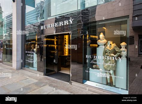 burberry manchester opening times|burberry men's store manchester.